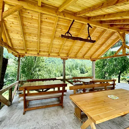 Bed & Breakfast Lazer Cardaku