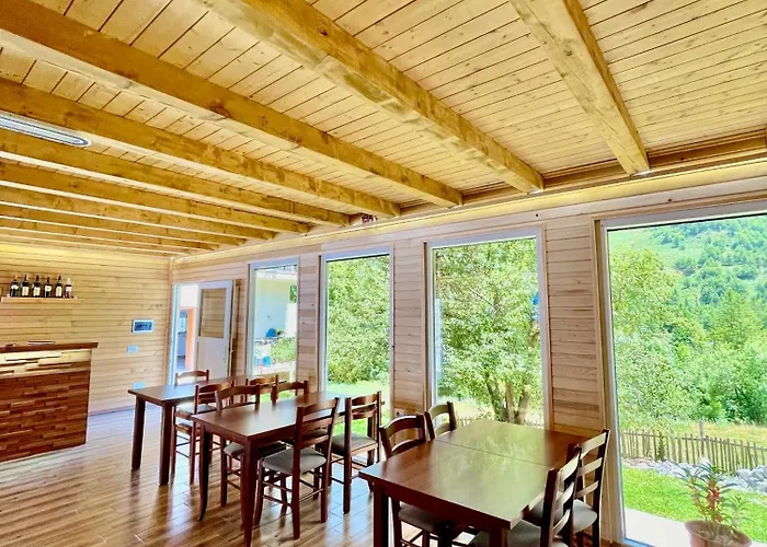 Lazer Cardaku B&B 3*